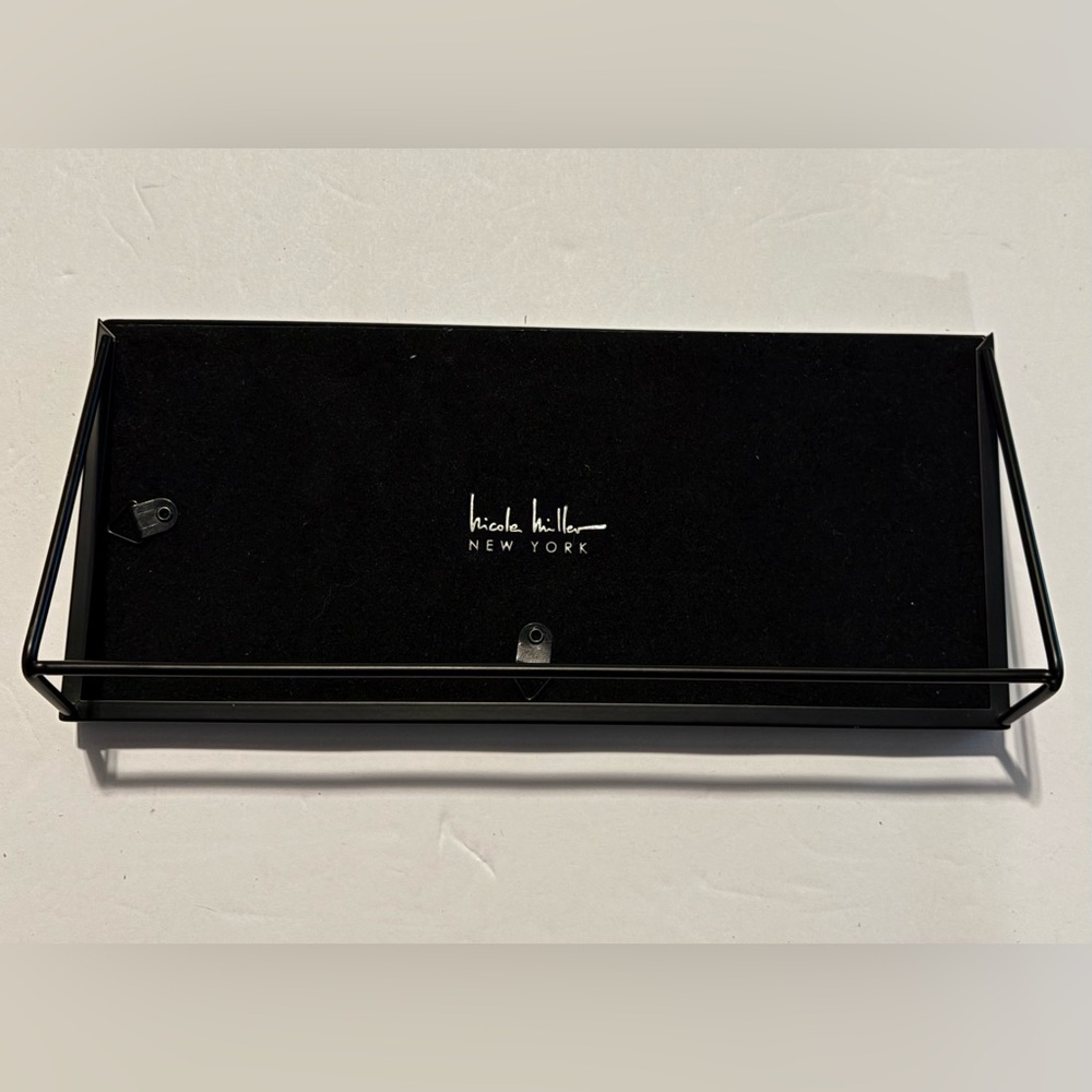 ๐๐๐ NWT Nicole Miller New York
3 Section Picture Frame In Black Enamel 3x3 - Picture 10 of 10